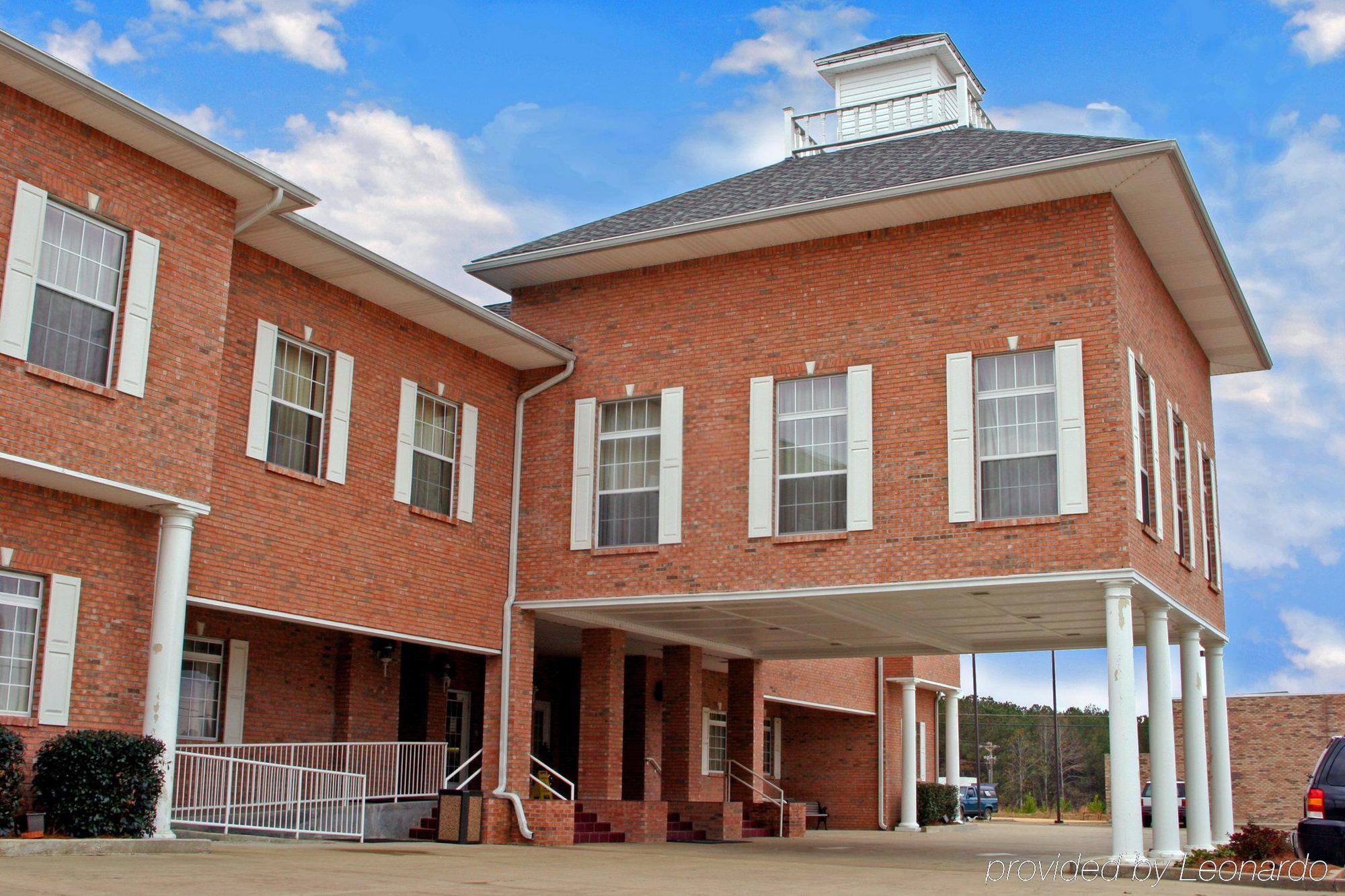 Collins Inn & Suites Exteriér fotografie